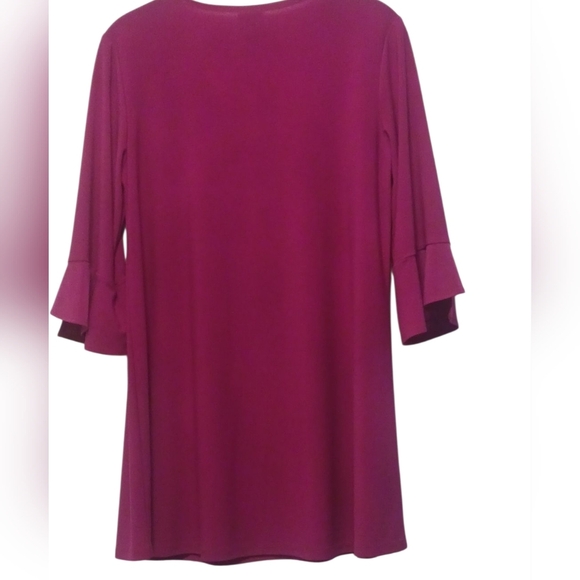 Clara Sun-Woo - NWT, XS Raspberry Colored Blouse W/ 3/4 Flutter Sleeves, V-Neck - Picture 4 of 11